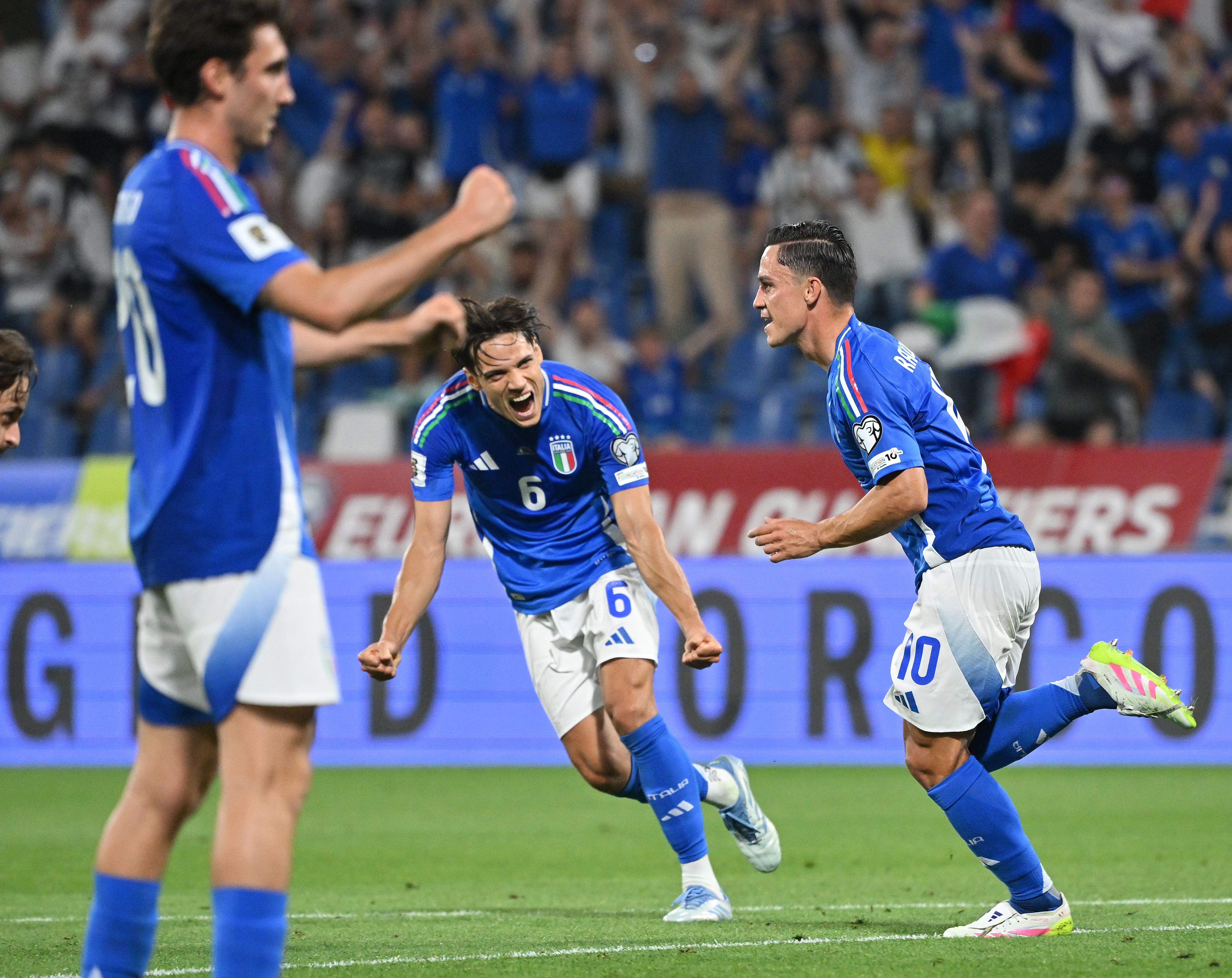 意大利队失利,未能晋级欧预赛下一轮 意大利队失利,未能晋级欧预赛下一轮