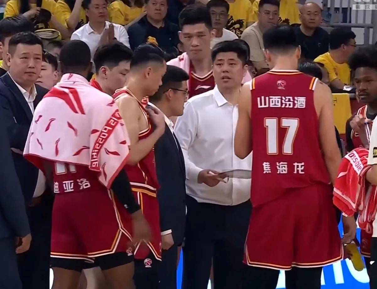 包含比利时队狂胜晋级，谱写半决赛华美篇章的词条