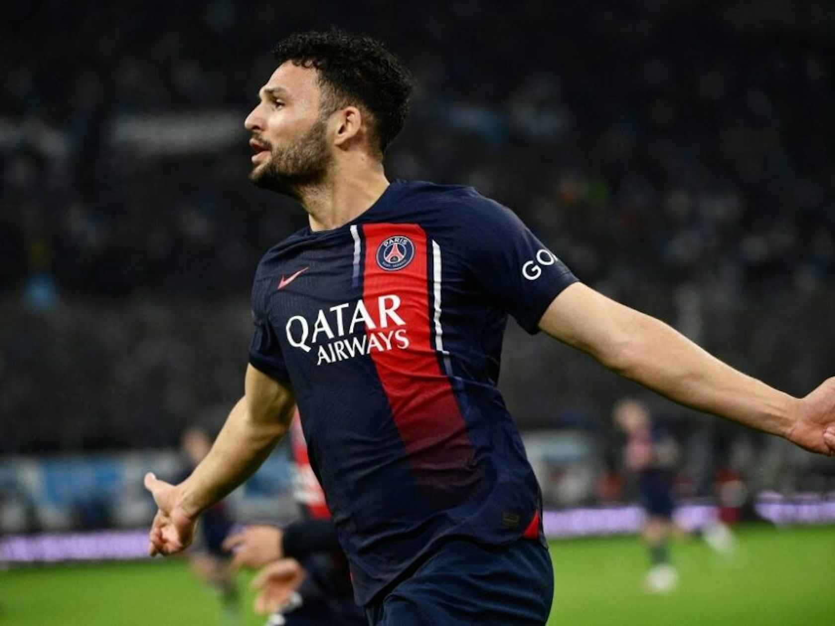 巴黎圣日尔曼逆转马赛，豪取三分