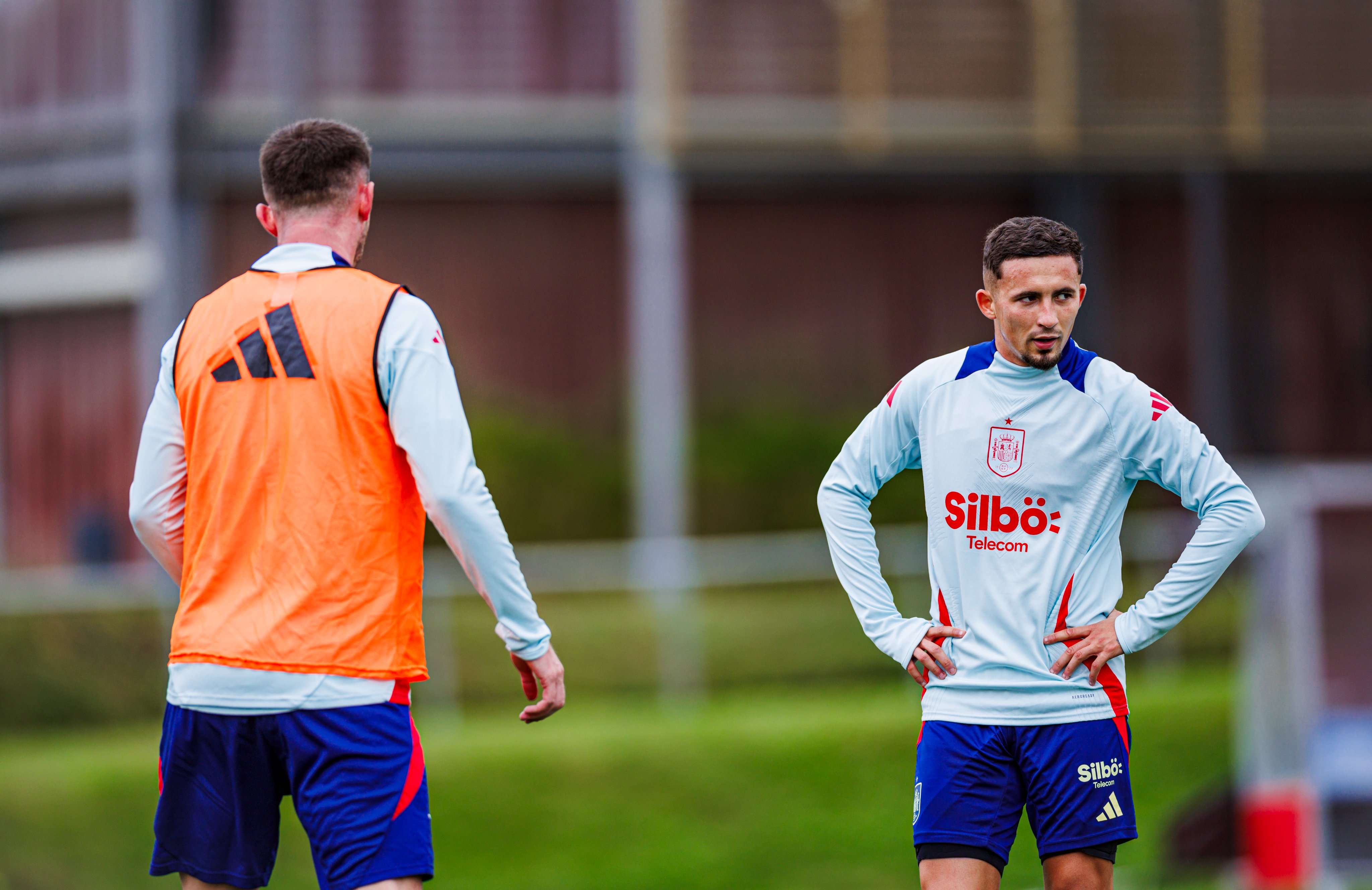 西班牙篮球明星球员接受特训，备战全明星赛