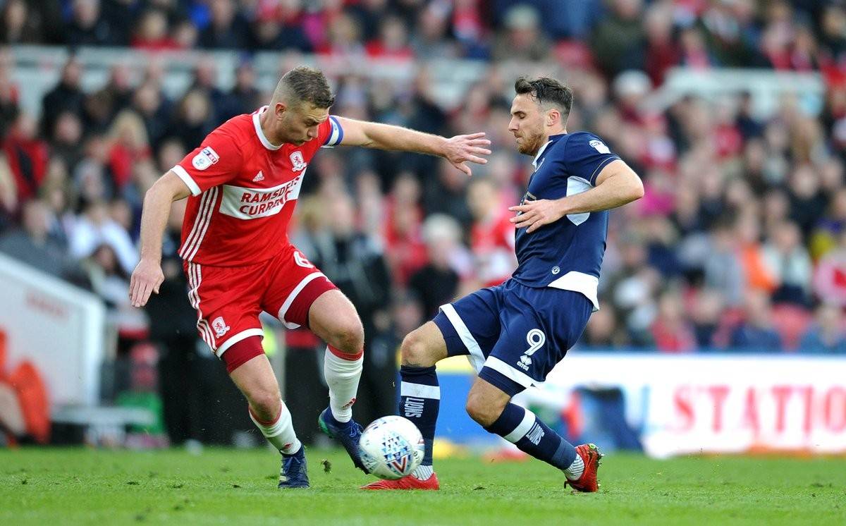 包含富勒姆绝地逆转，主场奋力击败对手的词条