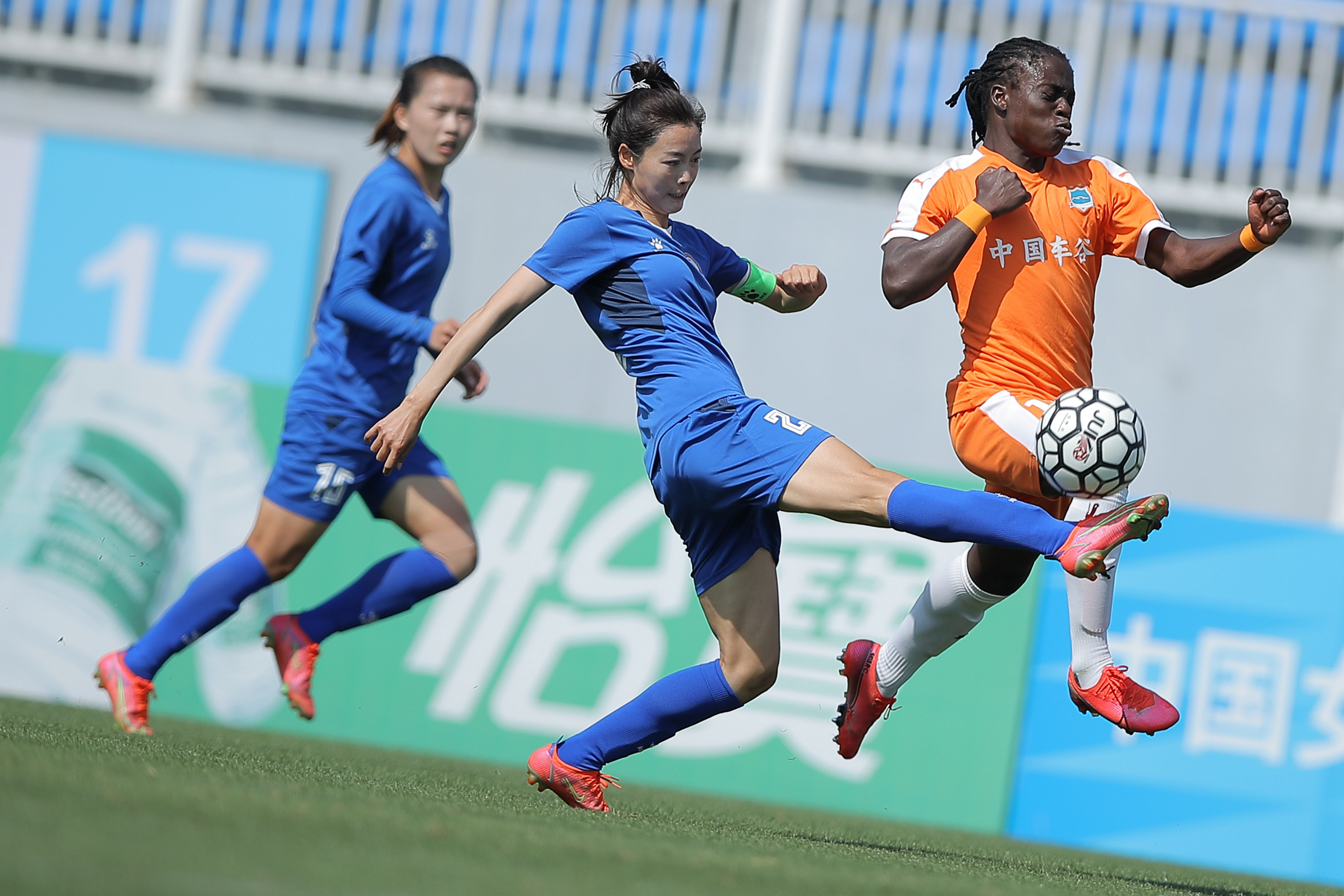 体育选拔赛事，女足选手展现实力