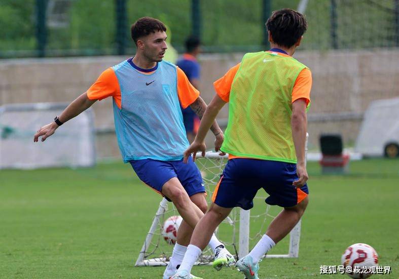 包含桑普多利亚客场赢球，提振士气上升的词条