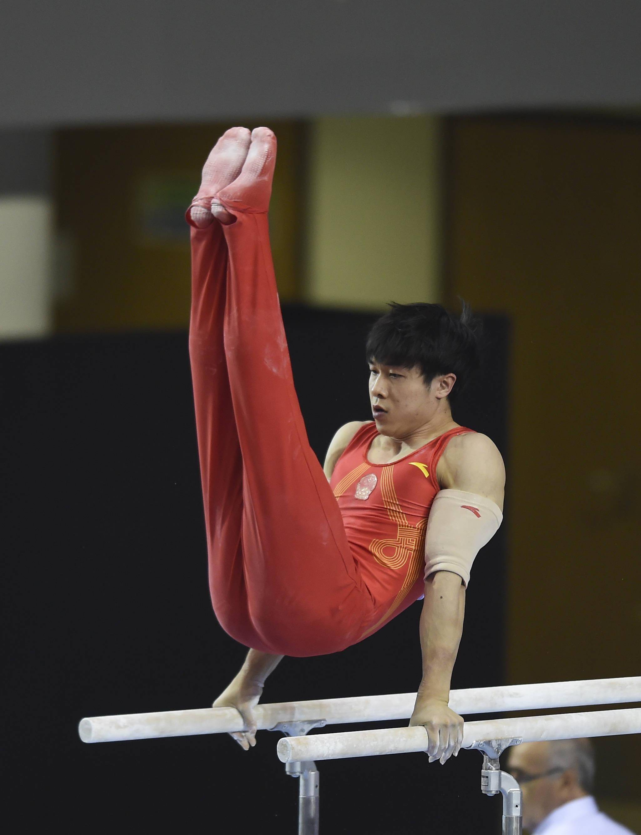 健美操男子团体赛俄罗斯队夺冠