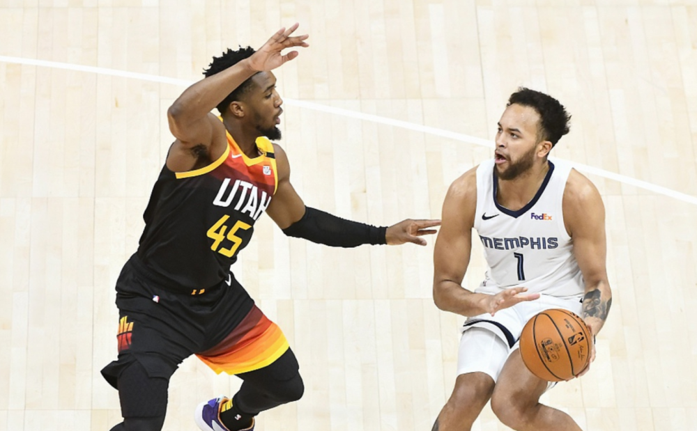 米切尔力挽狂澜，爵士胜利在望