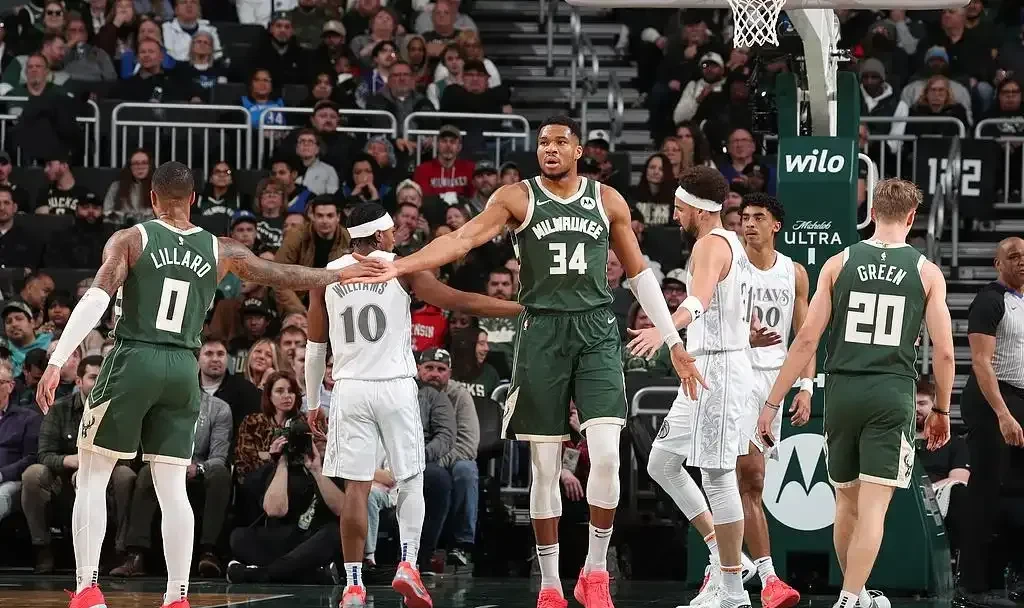 雄鹿击败凯尔特人，字母哥砍下33分