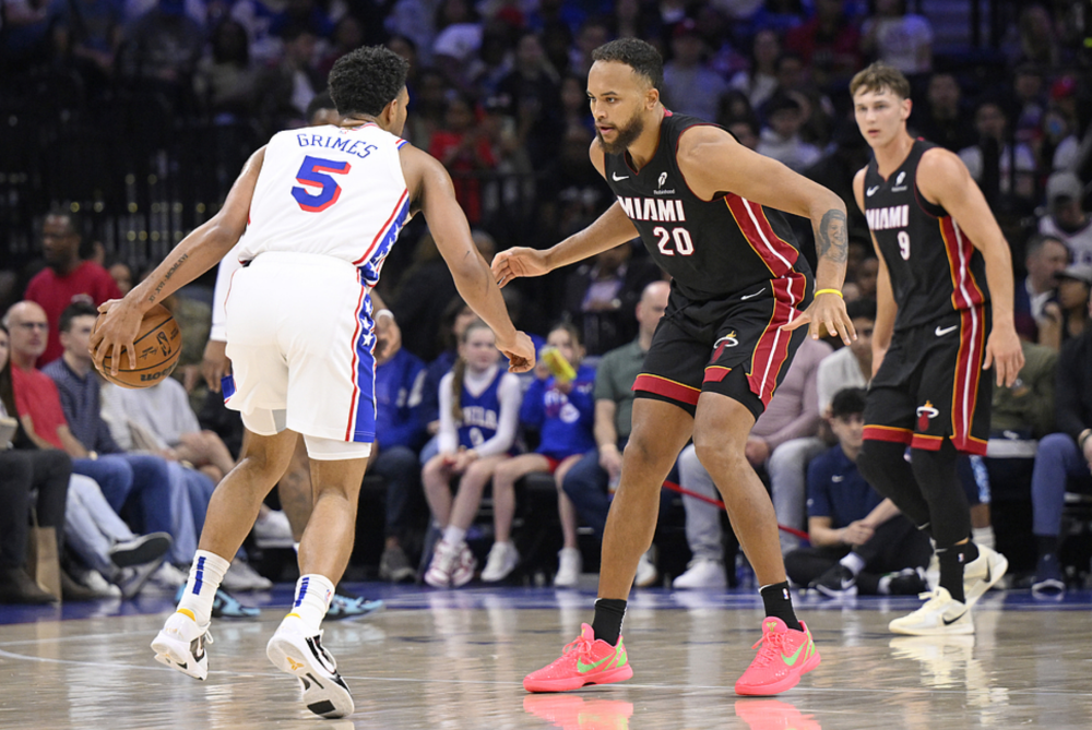 76人主场惜败魔术遭遇三连败 76人主场惜败魔术遭遇三连败