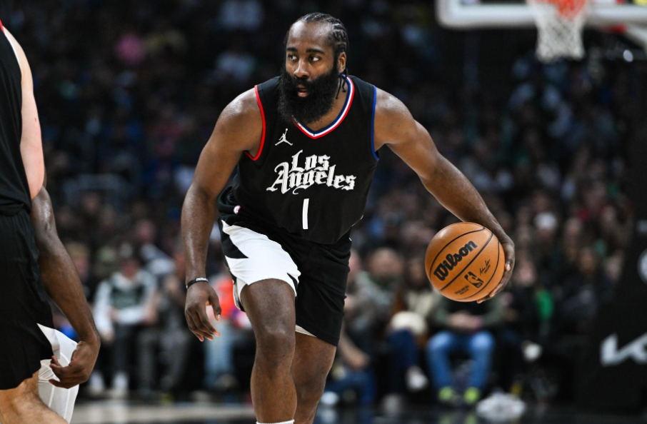 猛龙劣势战胜快船，保持不败